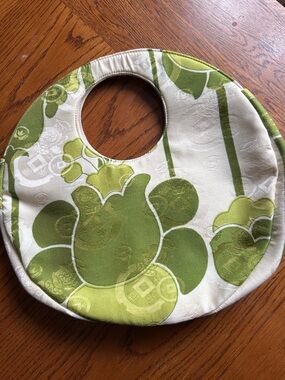 Vintage WaNags Round Green and White Floral Tote with Cutout Handle.